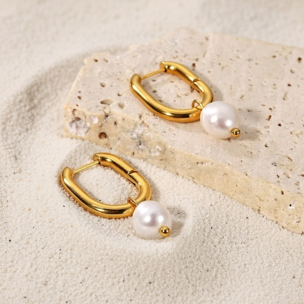 Winnie ~ Freshwater pearl earrings image 1