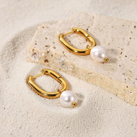 Winnie ~ Freshwater pearl earrings image 1