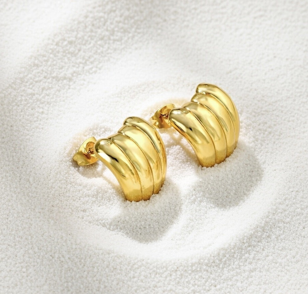 Lizzie earrings image 4