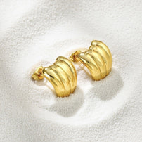 Lizzie earrings image 4