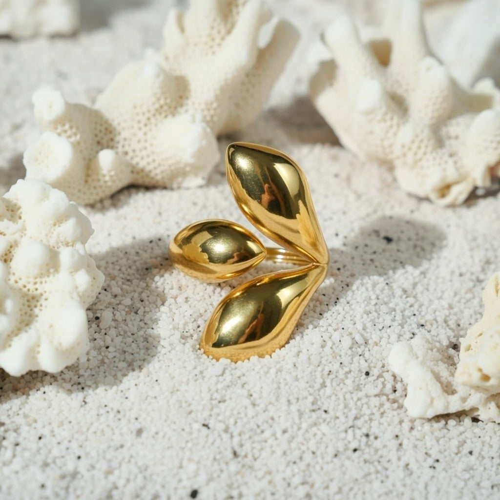 CeCe ~ Gold ring image 2