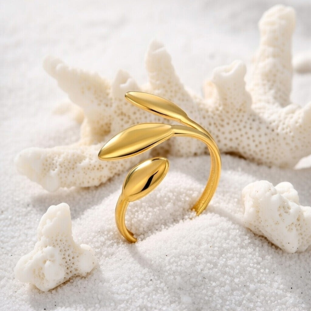 Tiana ~ Gold 3 leaf ring image 2