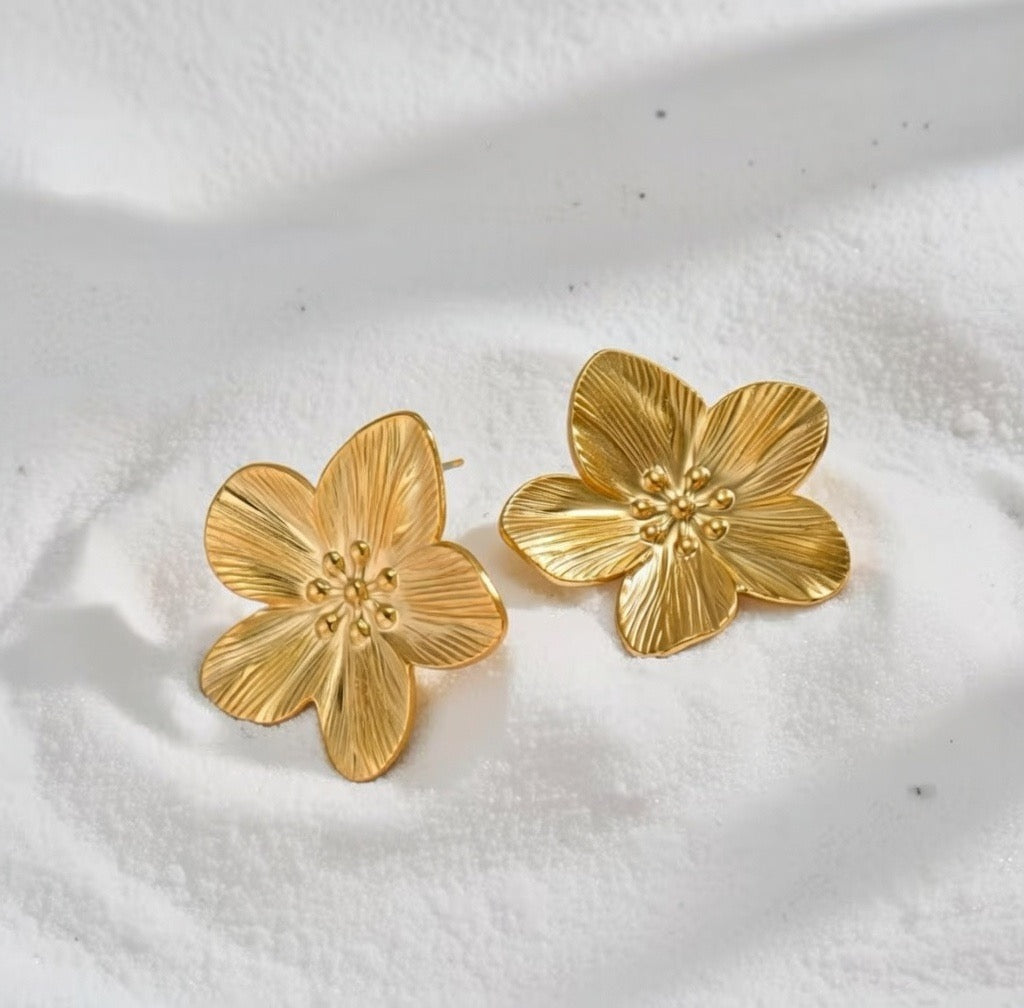 Ellie ~ Island flower earrings image 3