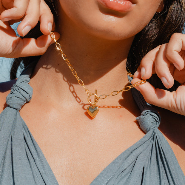 Katie ~ Gold link heart necklace image 0