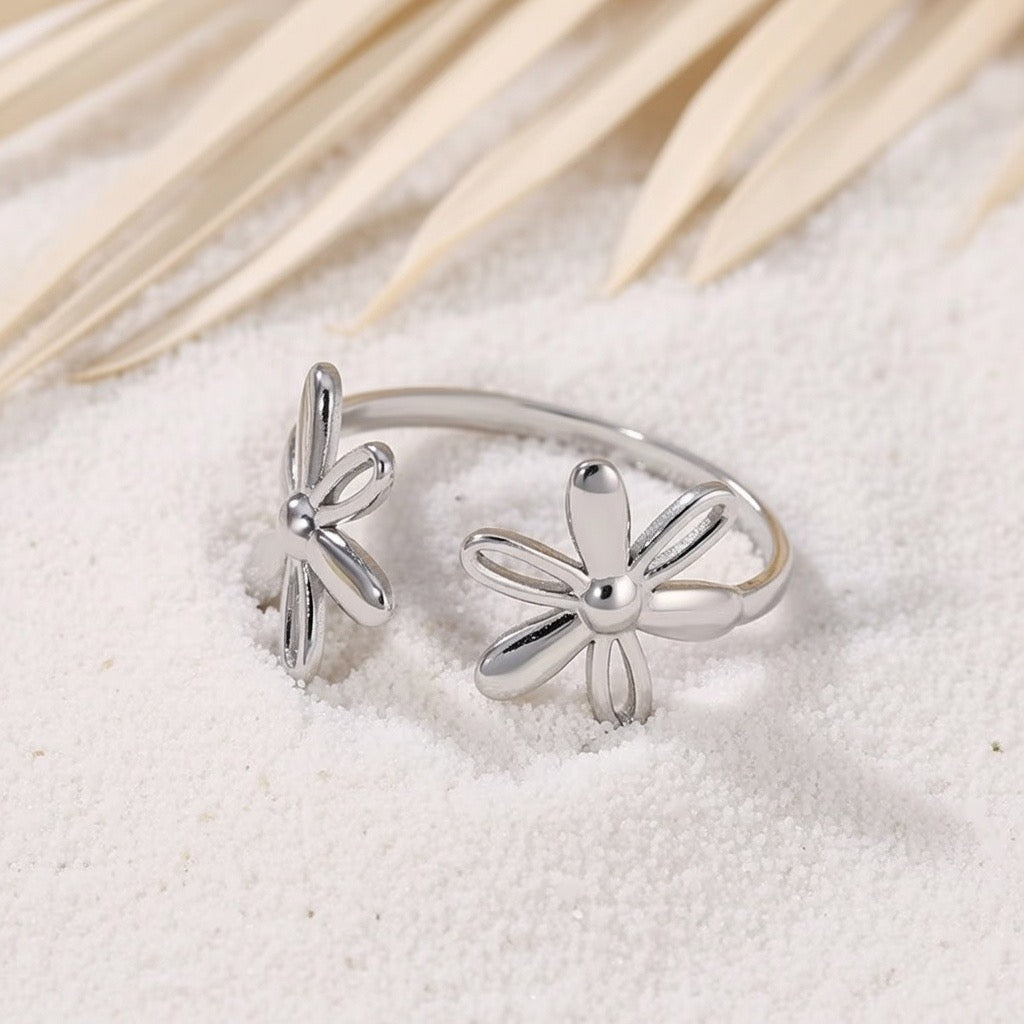 Daisy ~ Silver ring image 0