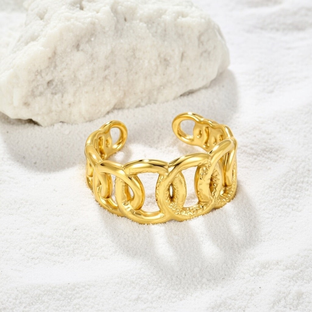 Avianna ~ Ring image 2