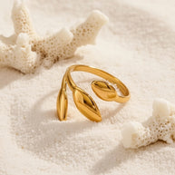 Tiana ~ Gold 3 leaf ring image 4