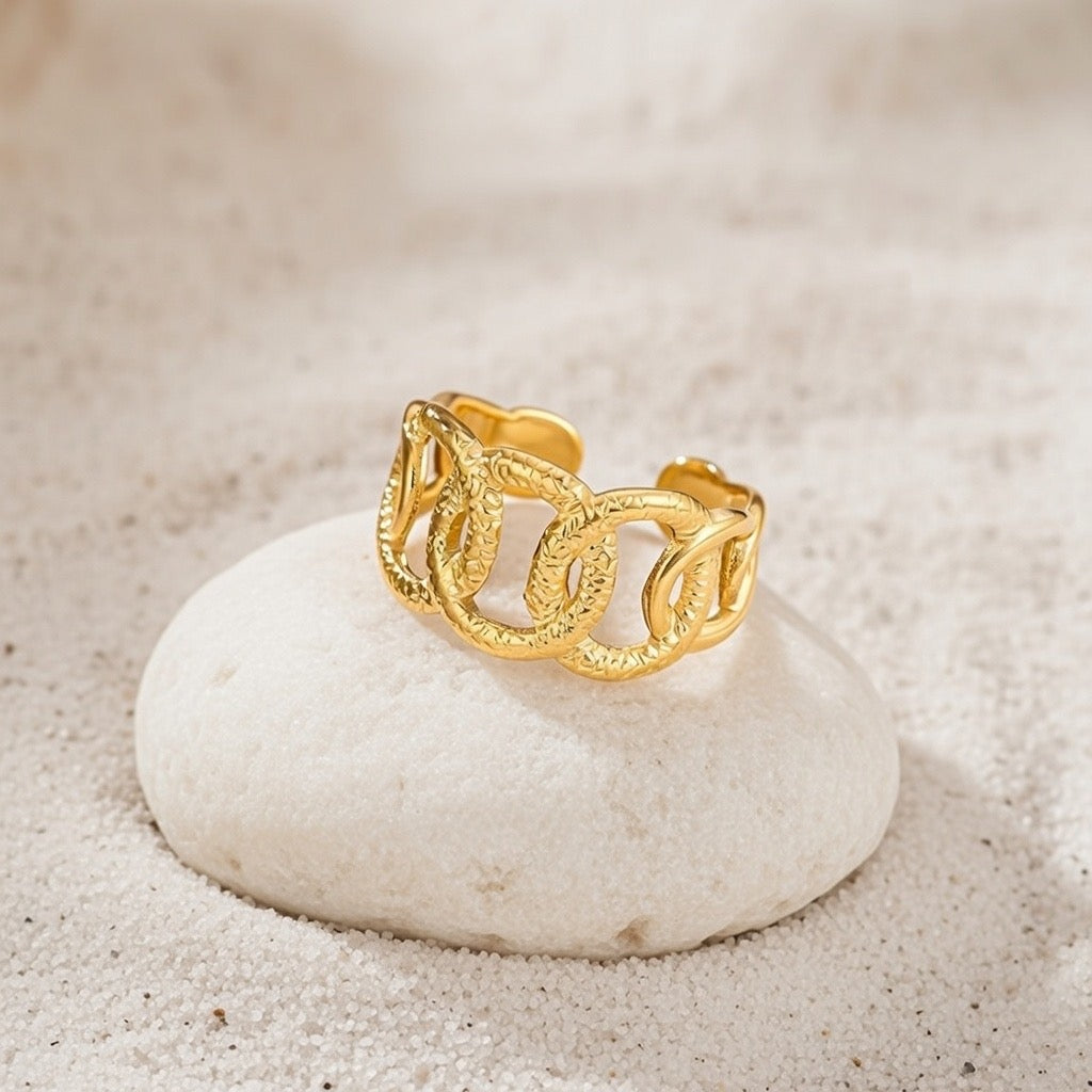Avianna ~ Ring image 1