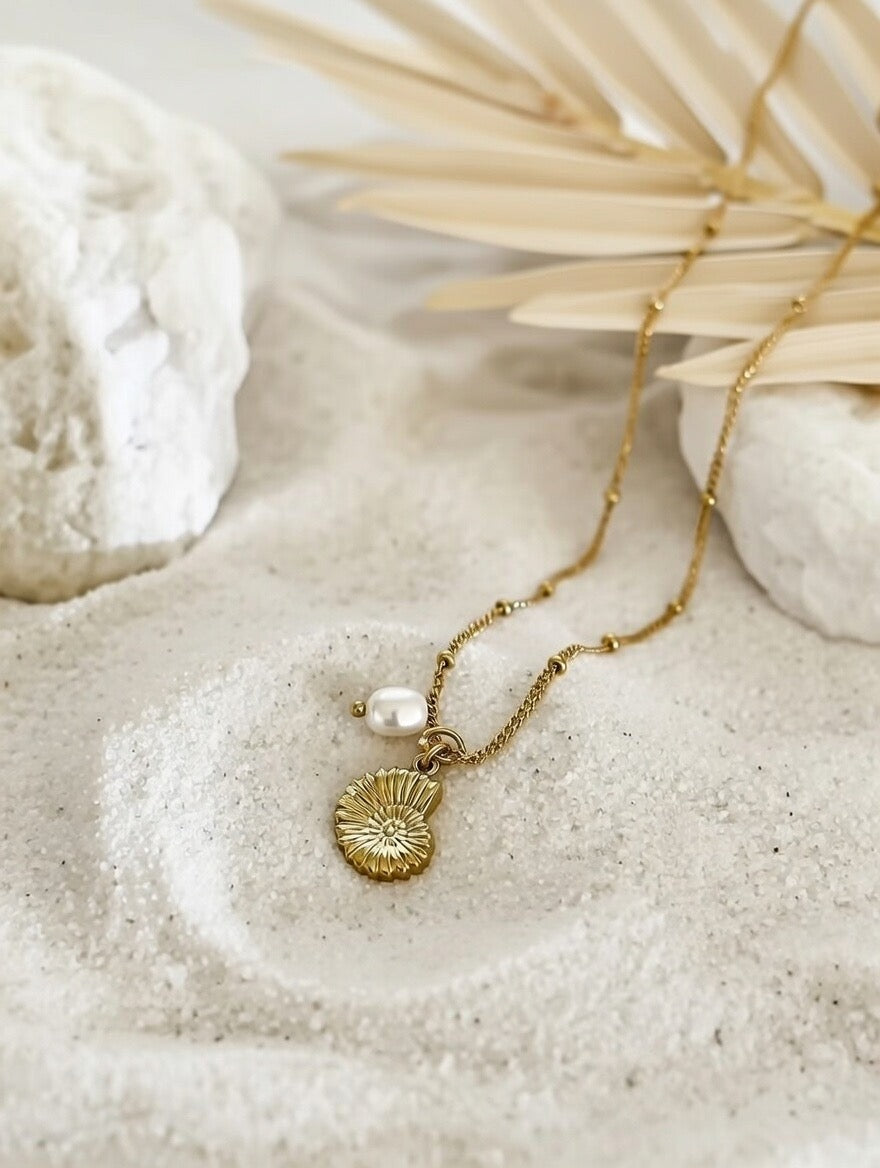 Lexi ~ Shell  and Freshwater pearl necklace image 3