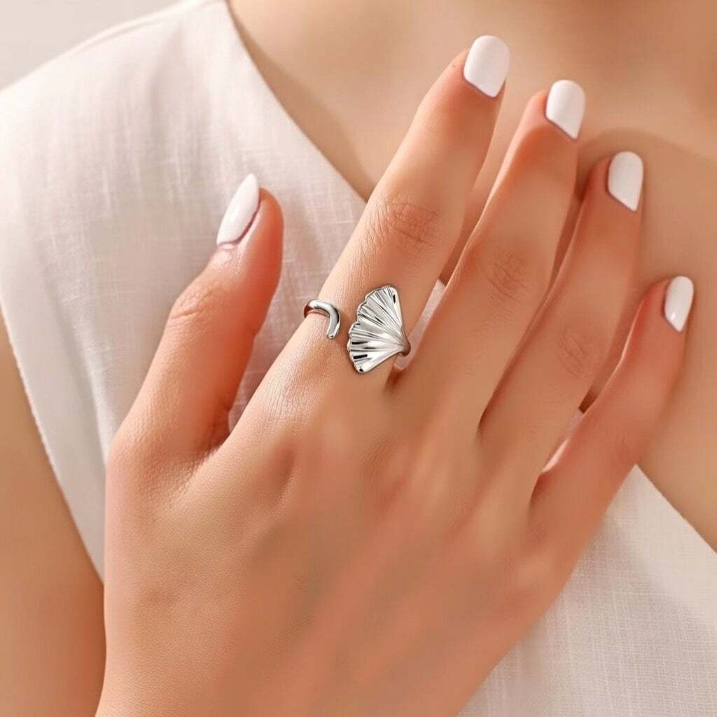 Noosa ~ Silver ring image 3
