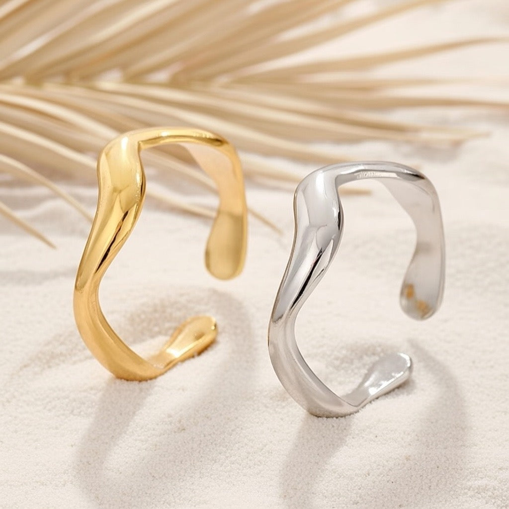 Twyla ~ Gold wave ring image 4